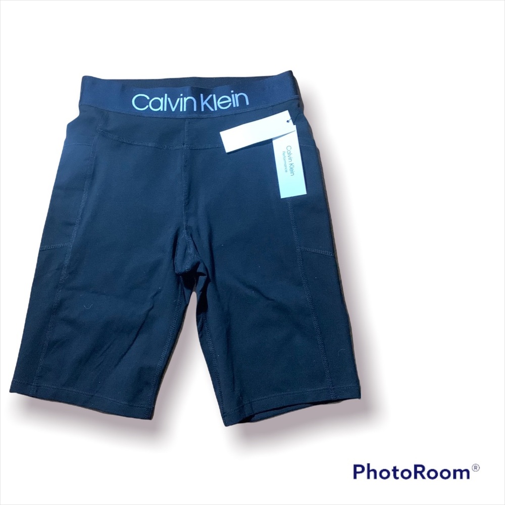 I’m selling a Calvin Klein bike short for women, size small